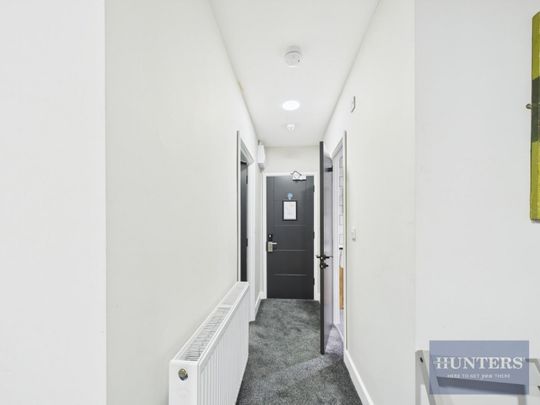1 bedroom Flat To Let - Photo 1