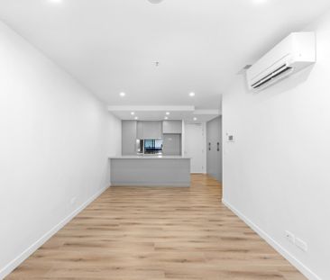 Charming One Bedroom Apartment In The Heart Of Woden - Photo 4