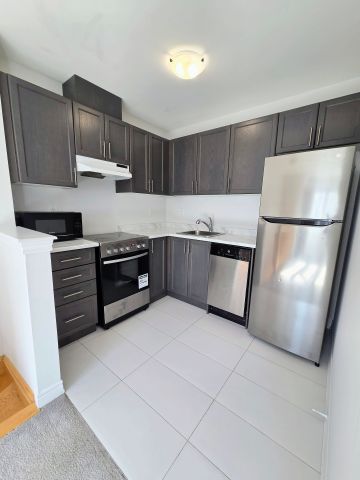 For Lease - 9 Waterleaf Road Unit# Coach House, Markham, Ontario - Photo 4