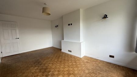 2 bedroom semi-detached bungalow to rent - Photo 2