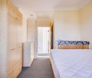 Warwick Road, Canterbury, CT1 - Photo 1