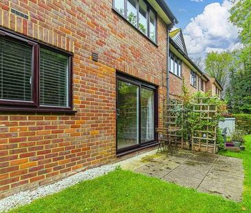 Bury Court, Bury Green, HP1 - Photo 6