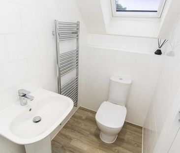 3 bedroom semi-detached house to rent - Photo 4