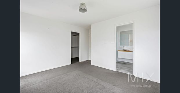 Modern Family Home - Photo 1