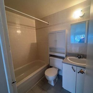 1 CH - 1 SDB - Montréal - $1,395 /mo - Photo 3