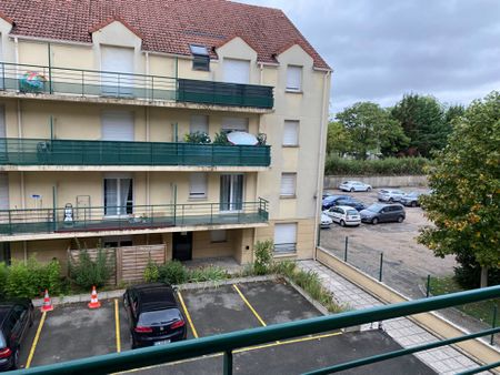 Appartement Trappes 1 pièce(s) 24.95 m2 avec parking en sous sol - Photo 2