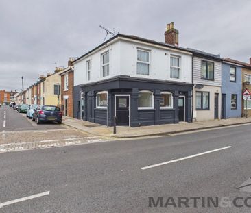 2 bedroom ground floor flat to rent - Photo 5