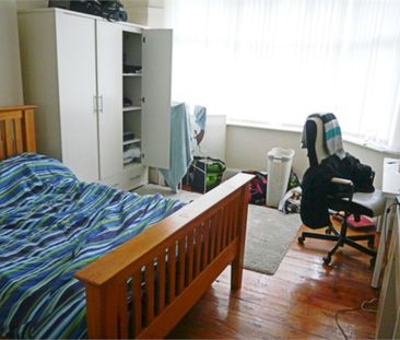 7 Bedroom Shared House - Photo 3