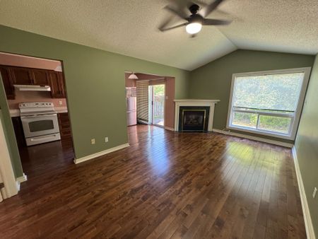 For Lease - 90 Farris Avenue, St. Catharines, Ontario - Photo 3