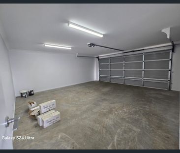 6 Wandsworth Street, Cranley, Qld 4350 - Photo 4