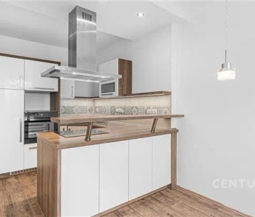 Prostorný a světlý byt 4+1 s lodžií a dvěma koupelnami, ul. Pražská... - Photo 6