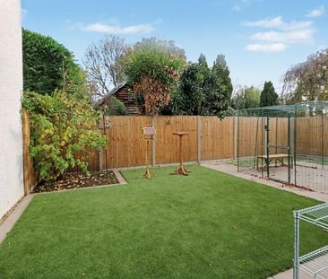 3 bedroom semi-detached house to rent - Photo 4