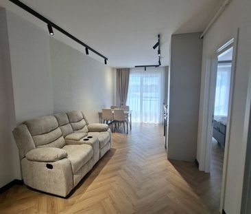 Inchiriere apartament 2 camere, et.1 cu lift,40mp in bloc nou, Regele - Photo 1