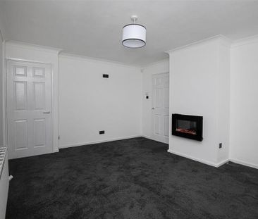 2 bedroom semi-detached house to rent - Photo 3