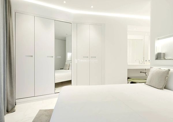 1051 Las Boas de Ibiza luxury 2 bedroom apartment for rent