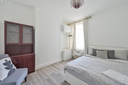 4 bedroom terraced house to rent - Photo 3