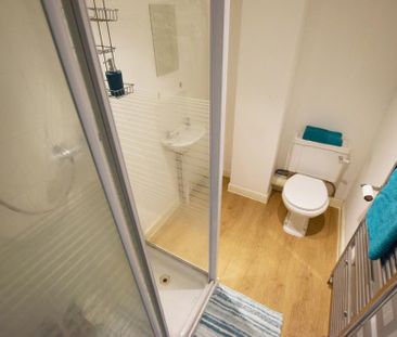 1 bedroom in a house share to rent - Photo 5
