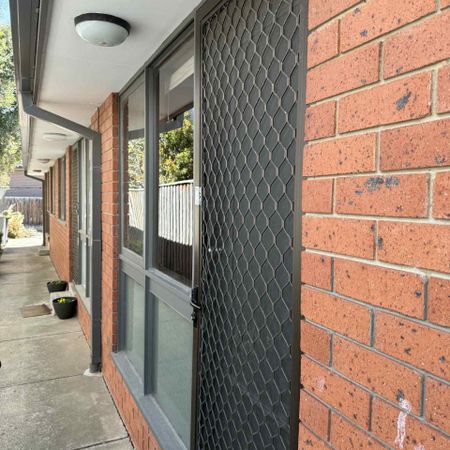 Perfect Location! - Photo 4