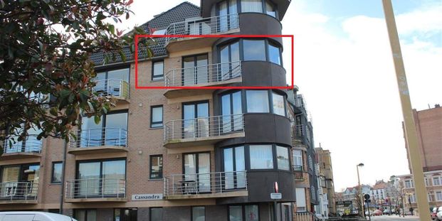 Appartement te huur in De Panne voor € 825 met 2 slaapkamers - Photo 1
