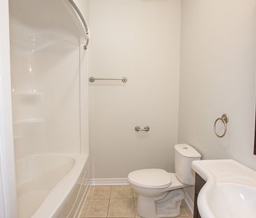 **BEAUTIFUL** 1 Bedroom unit in St. Catharines!! - Photo 1