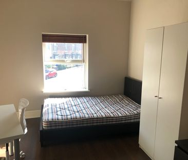 Room in a Shared House, Clough Road, S1 - Photo 4