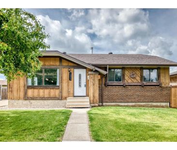 3 bedroom bungalow — 3 Bedrooms House - Photo 1
