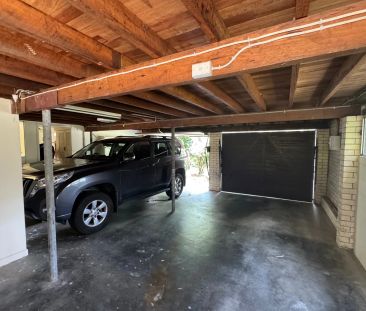 TWO LEVEL FAMILY HOME READ TO RENT - Photo 5