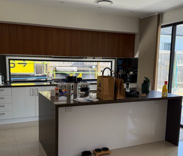 Morayfield - Photo 1