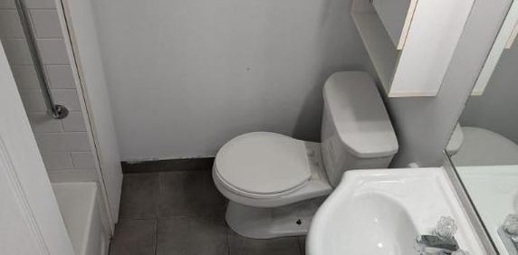 2 CH - 1 SDB - Québec - $1,249 /mo - Photo 2