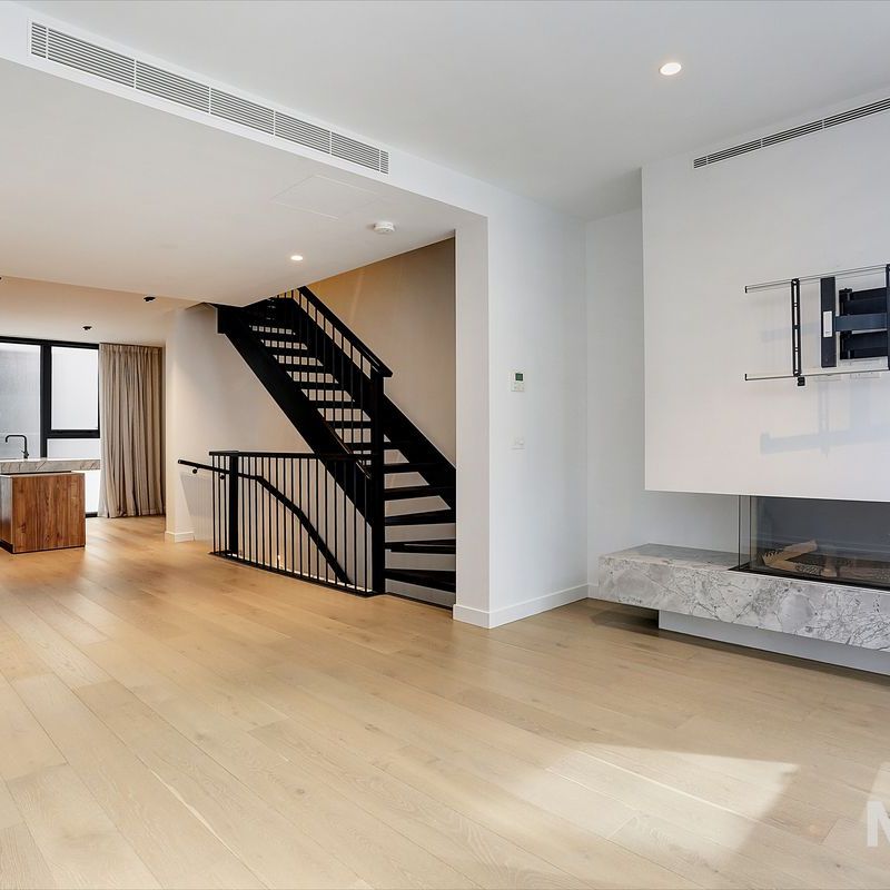 11/10 Boundary Street, South Melbourne - Photo 1