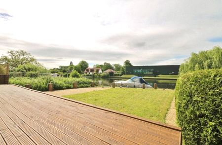 The Island, Wraysbury, Staines-upon-Thames, Berkshire, TW19 5AS - Photo 5