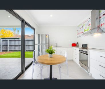 8/5 Hughes St, Hoppers Crossing, Vic 3029 - Photo 5