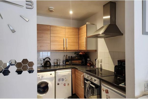 2 bedroom flat to rent - Photo 1