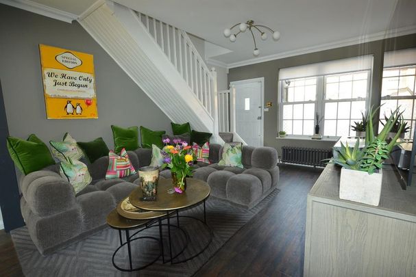 3 bedroom terraced house to rent - Photo 1