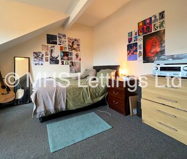 6 Bedroom Mid Terraced House for rent in Newport Gardens - Photo 3