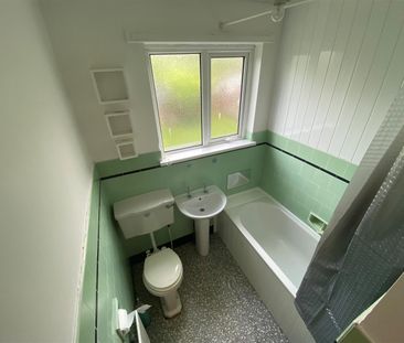 8 Thornleigh Park, - Photo 6