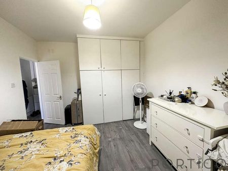 Barking Road | Plaistow |, E13 - Photo 2