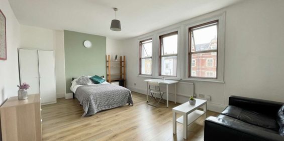 Large Room Available - N4 - Finsbury Park - Photo 3