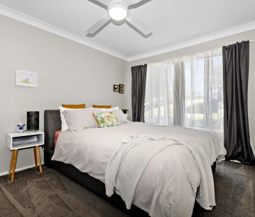 Four Bedroom Family Home with an abundance of space - Photo 6