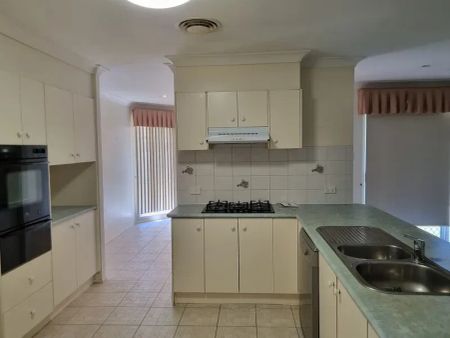 Comfortable Family Living in a Quiet Kellyville Ridge Setting - Photo 3