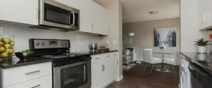 Beautiful 2 Bedroom Suite At Westgate! | 16315 96A Avenue Northwest, Edmonton - Photo 1