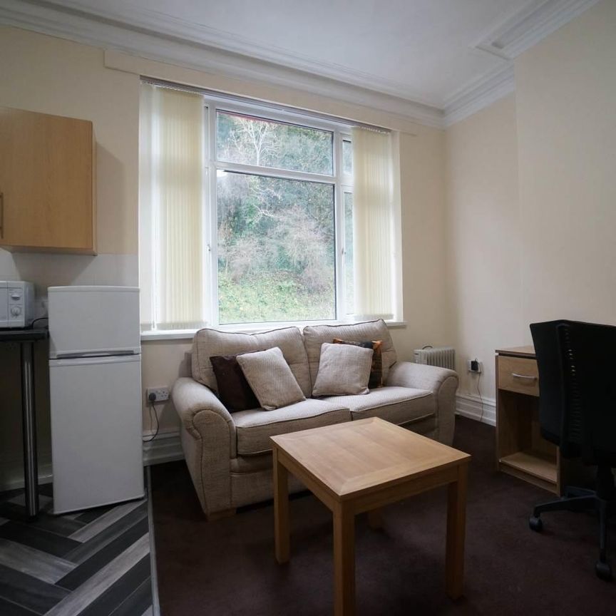 Apartment 2 57 High Street - Photo 1