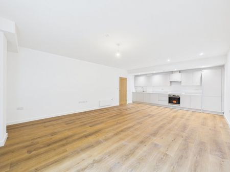 The Causeway, Staines-upon-Thames, Surrey,TW18 - Photo 4