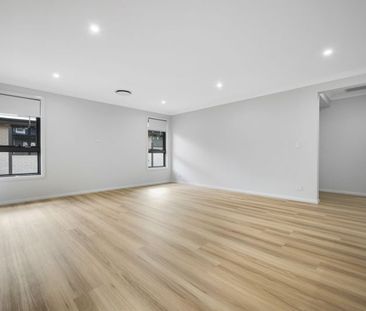 4 Petralia Street, Greenleigh - Photo 1