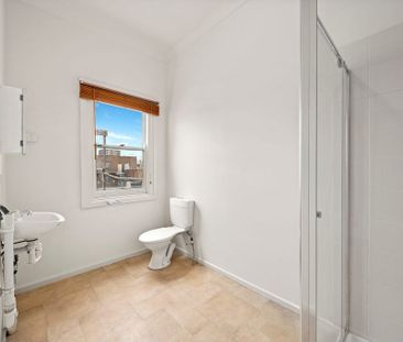 Prime Coburg Apartment with Unbeatable Convenience - Photo 2
