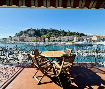 Location Appartement 5 pièces 143m² NICE 06300 - Photo 2