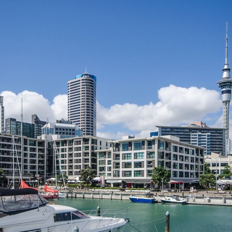 Cosy Viaduct Apartment with Carpark - Photo 1