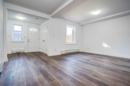 For Lease - 166 Vaughan Road Unit# Main & Basement, Toronto, Ontario - Photo 2