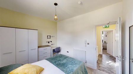 10 bedroom terraced house to rent - Photo 4
