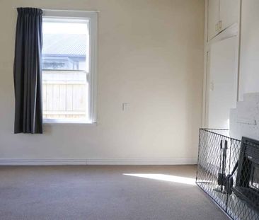 Charming 3-Bedroom Home - Photo 2